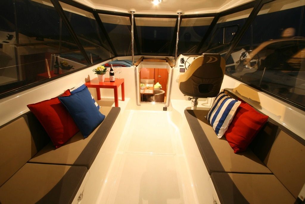 Delphia 1350 | Madam