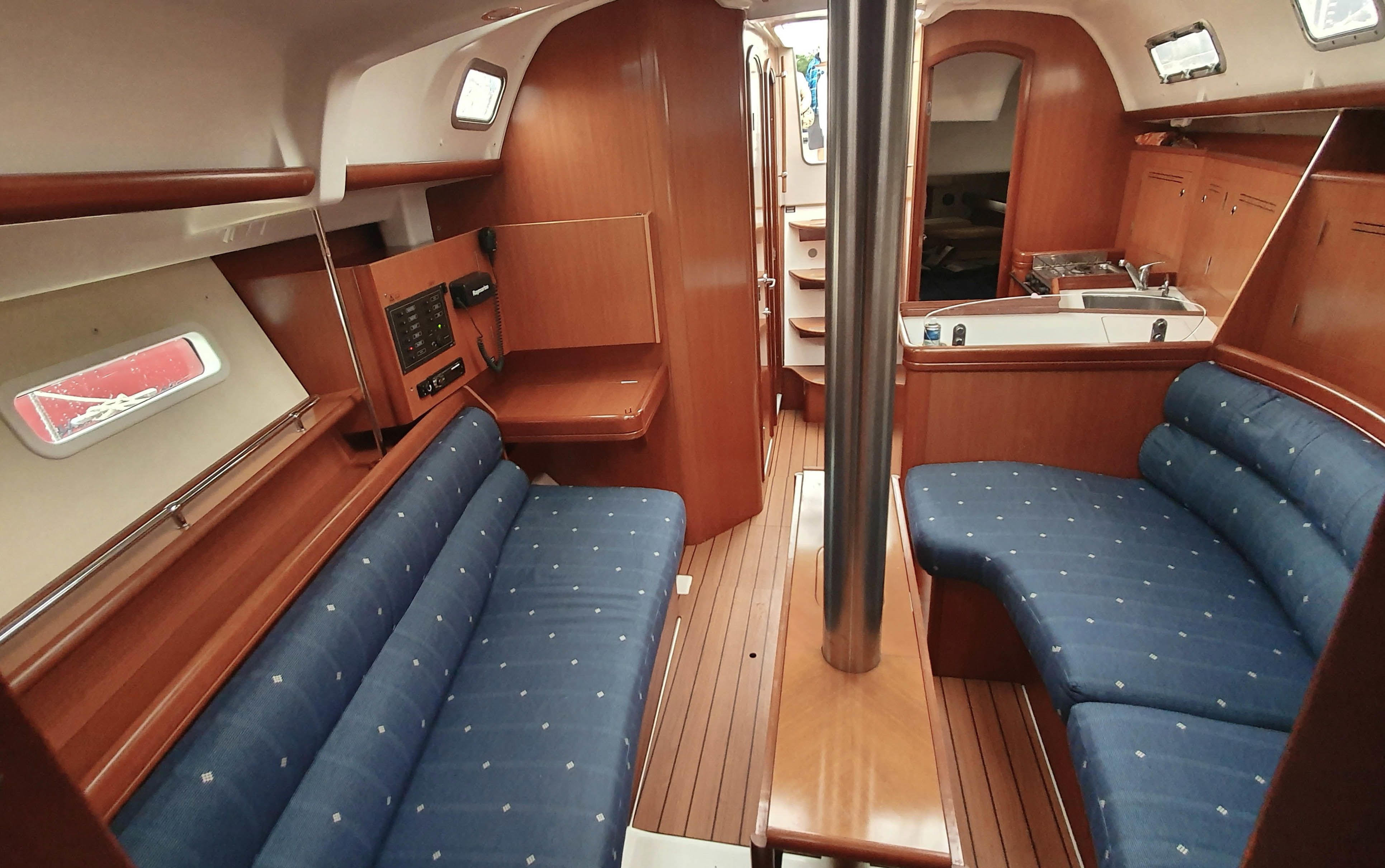Beneteau Oceanis Clipper 343 | VIP