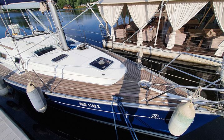 Beneteau Oceanis Clipper 343 | VIP
