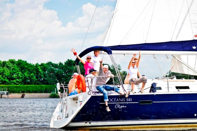 Beneteau Oceanis Clipper 343 | VIP