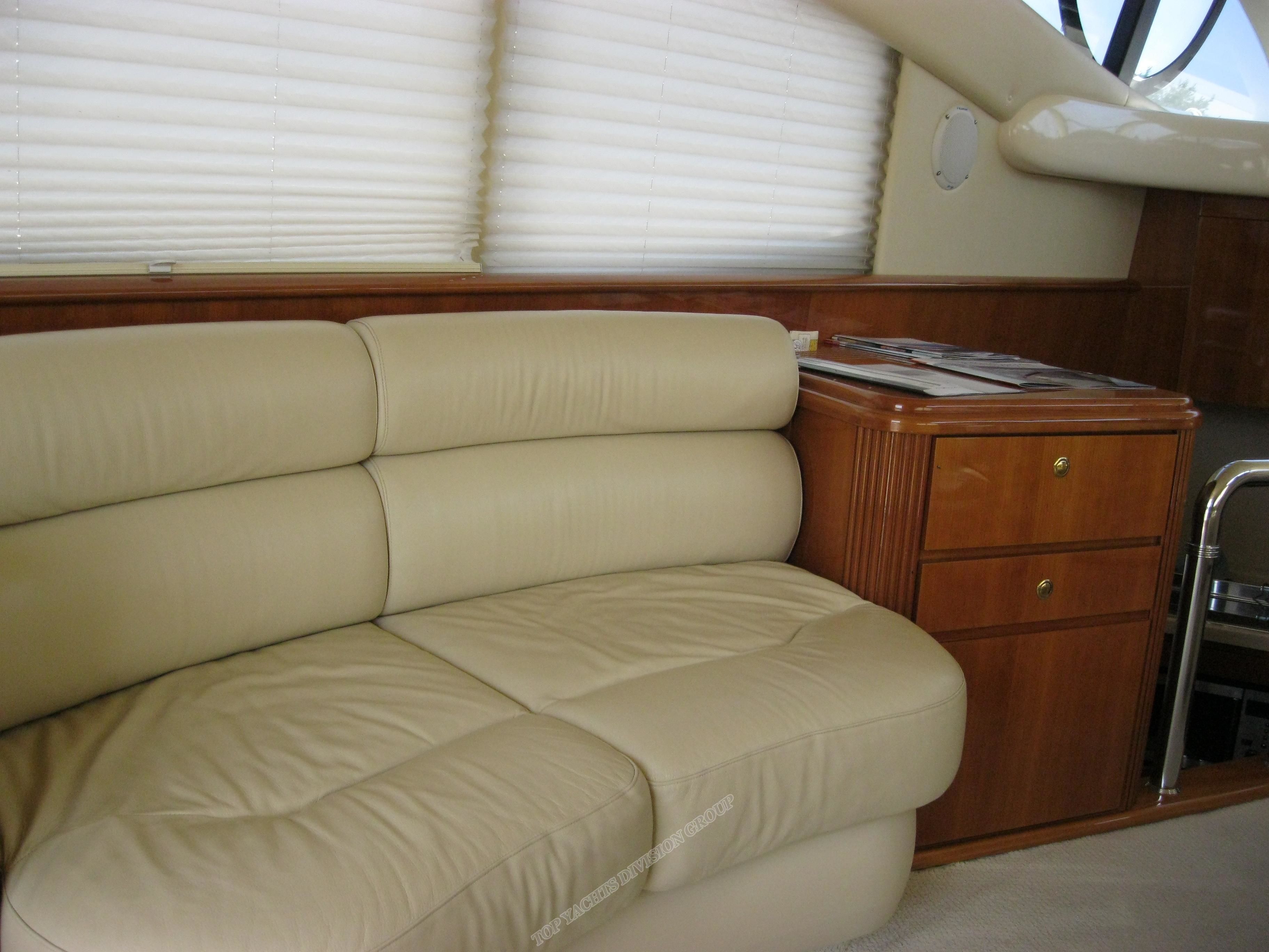 Azimut 42 | Silver Fox