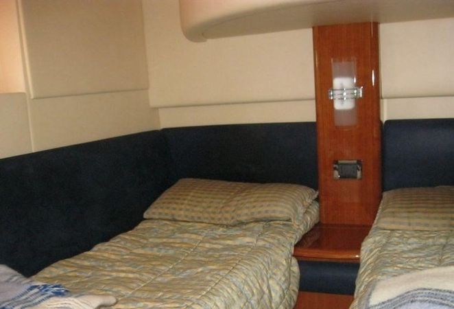 Azimut 42 | Silver Fox