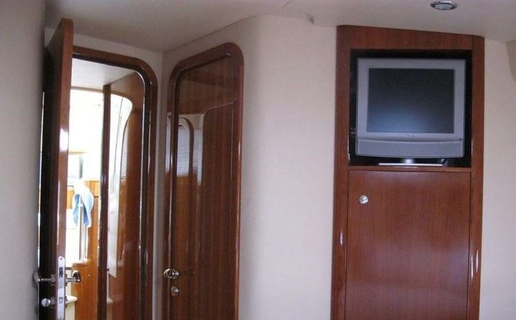 Azimut 42 | Silver Fox