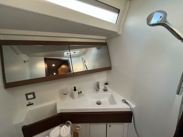 Beneteau Oceanis 46.1 | Nauti Buoy