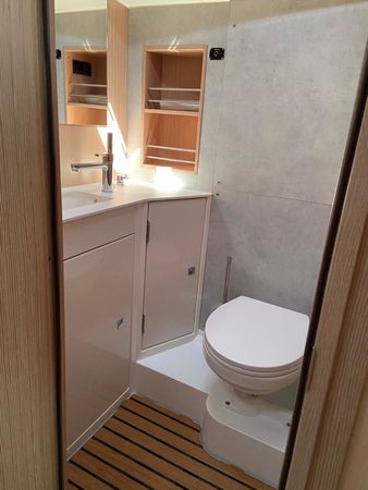 Bavaria C42 | Seawave