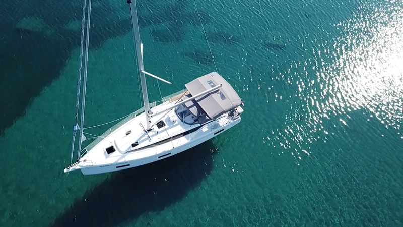 Bavaria C42 | Seawave