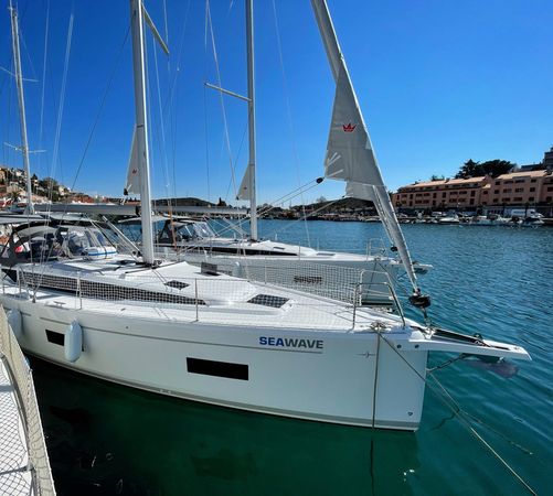 Bavaria C42 | Seawave