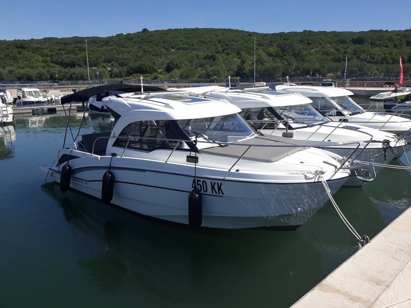 Beneteau Antares 8 | Antares