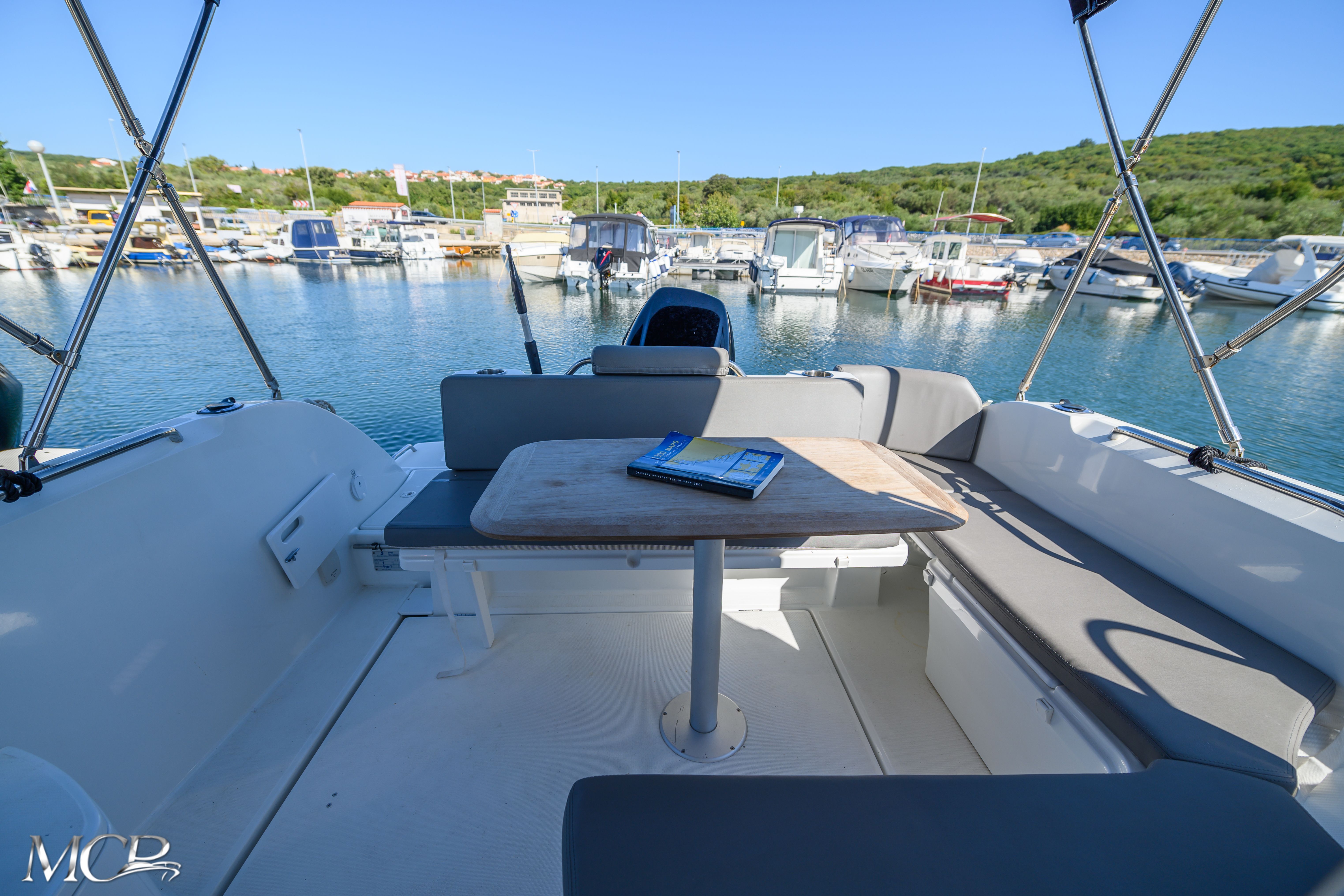 Beneteau Antares 8 | Antares
