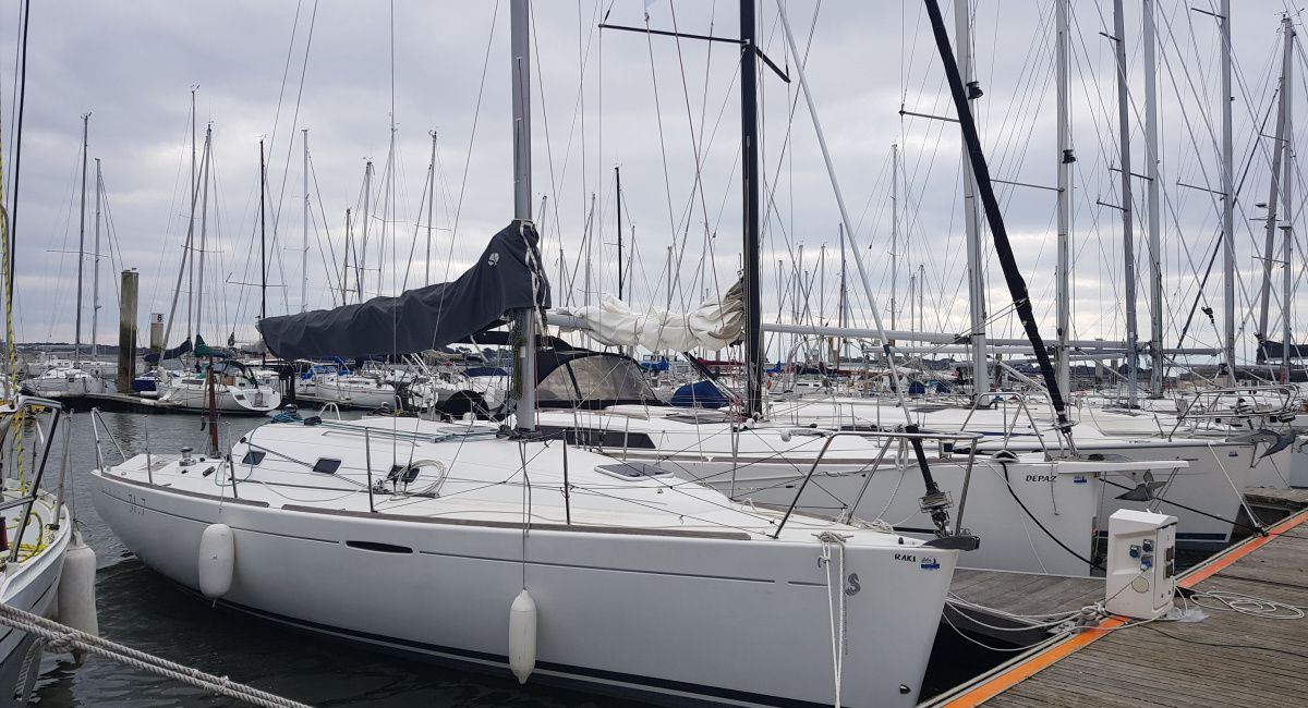 Beneteau First 31.7 | Raki