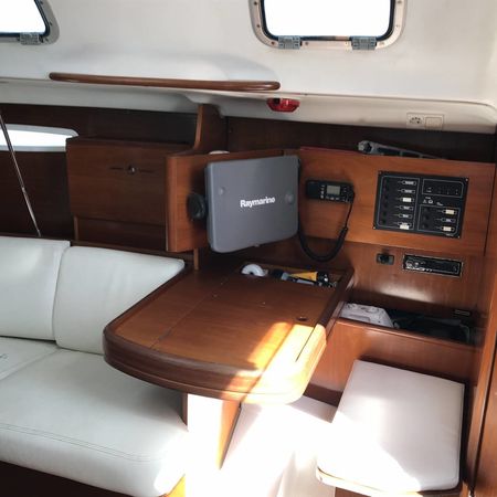 Beneteau First 31.7 | Raki