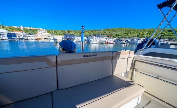 Quicksilver 755 Sun Deck | 454 KK