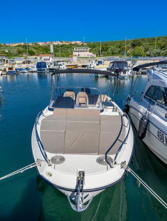 Quicksilver 755 Sun Deck | 454 KK