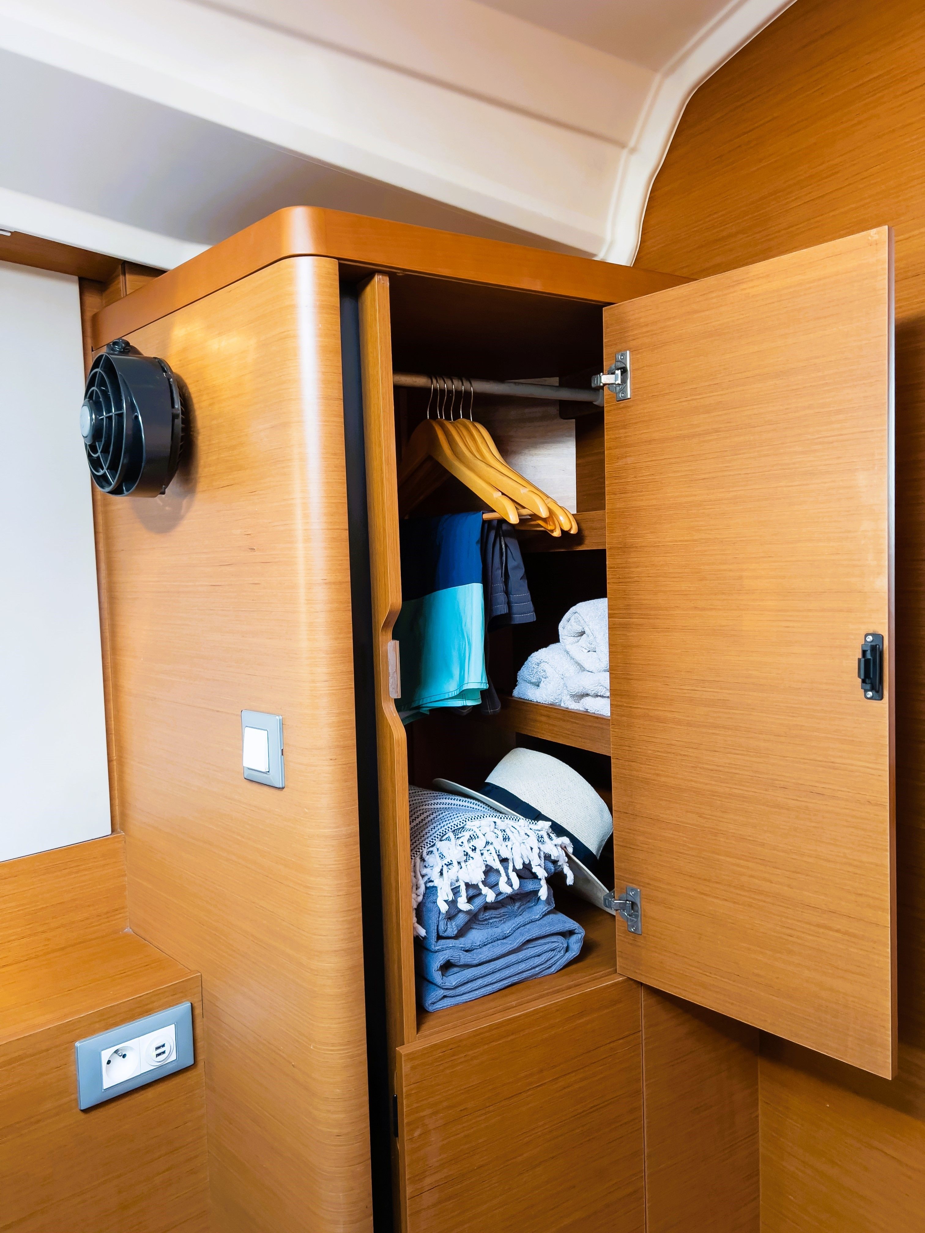 Jeanneau Sun Odyssey 410 | Little Tony