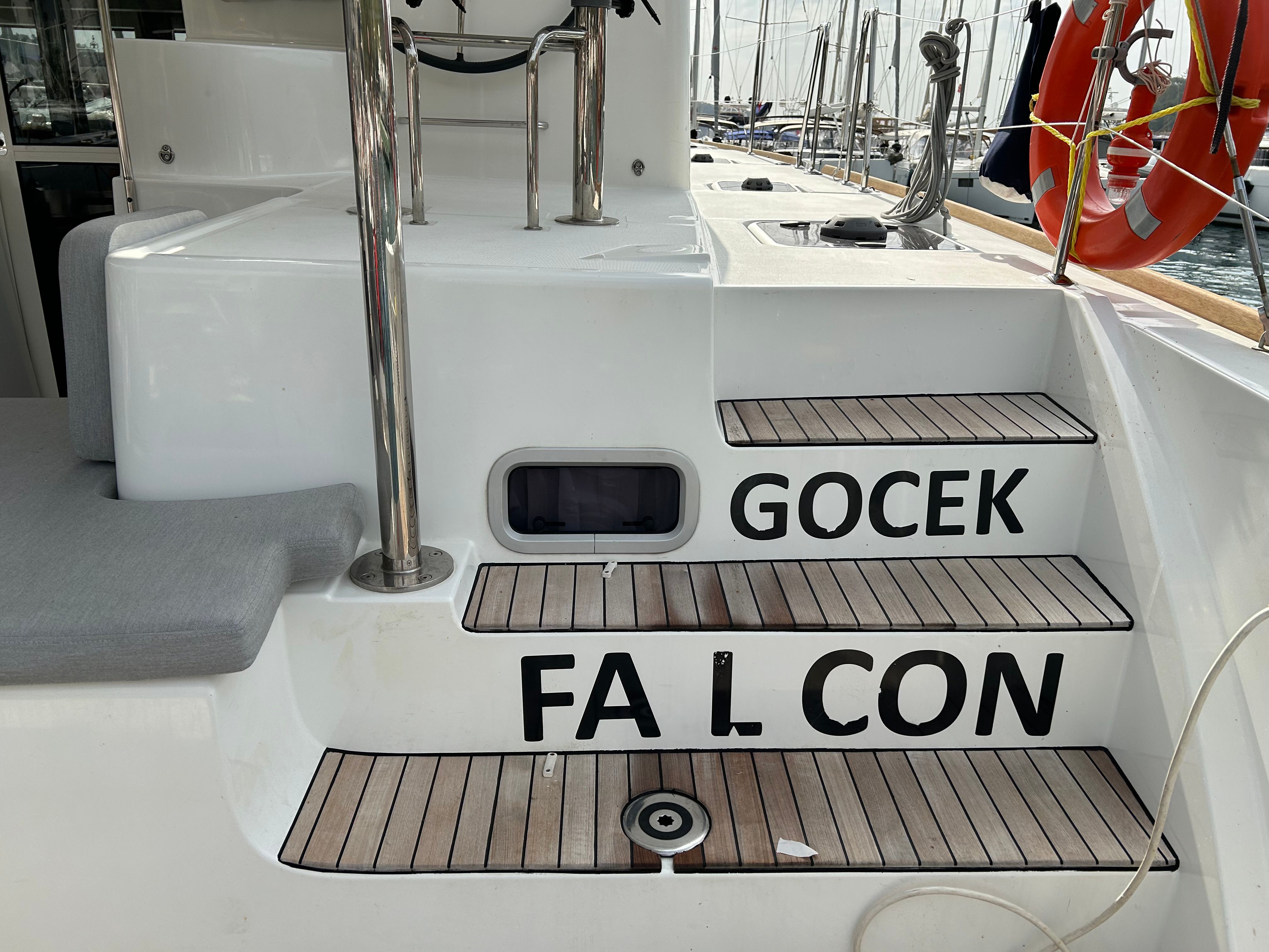 Lagoon 40 | Falcon