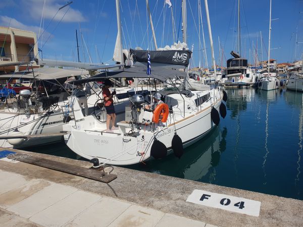 Beneteau Oceanis 38.1 | The Boss