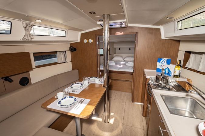 Beneteau Oceanis 38.1 | The Boss