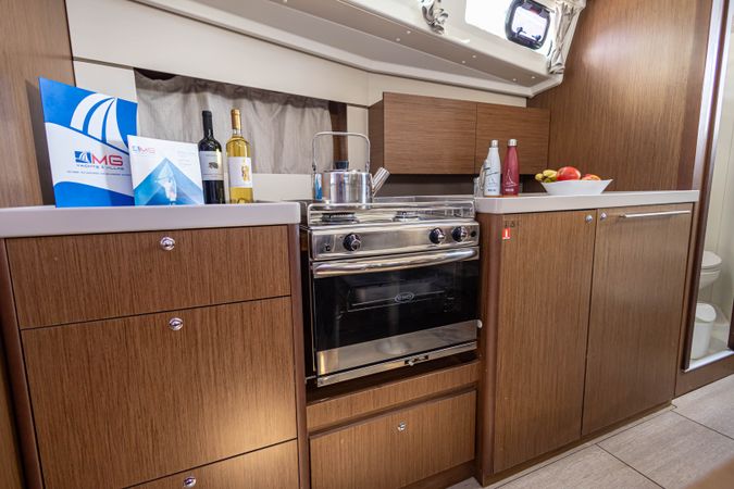 Beneteau Oceanis 38.1 | The Boss