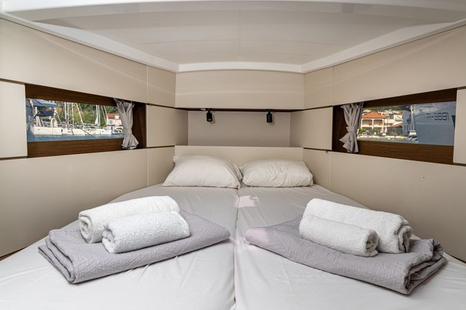 Beneteau Oceanis 38.1 | The Boss