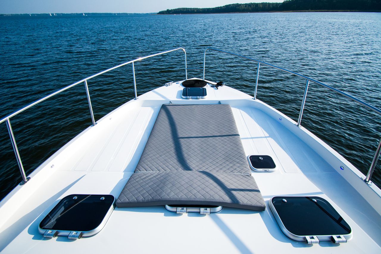 Cobra Yachts 40 | Grand Horizon