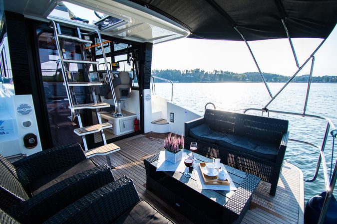 Cobra Yachts 40 | Grand Horizon