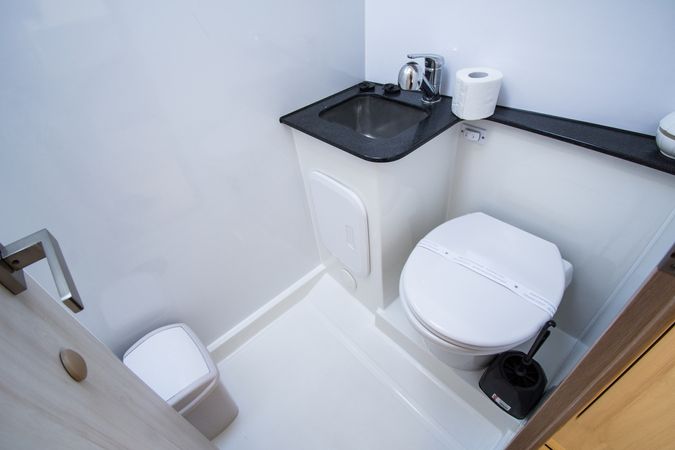 Cobra Yachts 40 | Grand Horizon