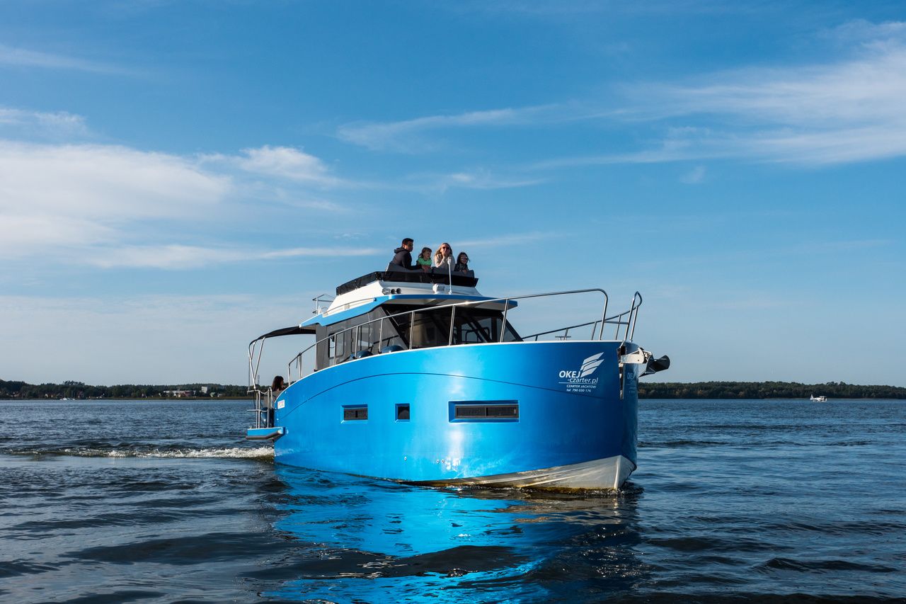 Cobra Yachts 40 | Grand Horizon