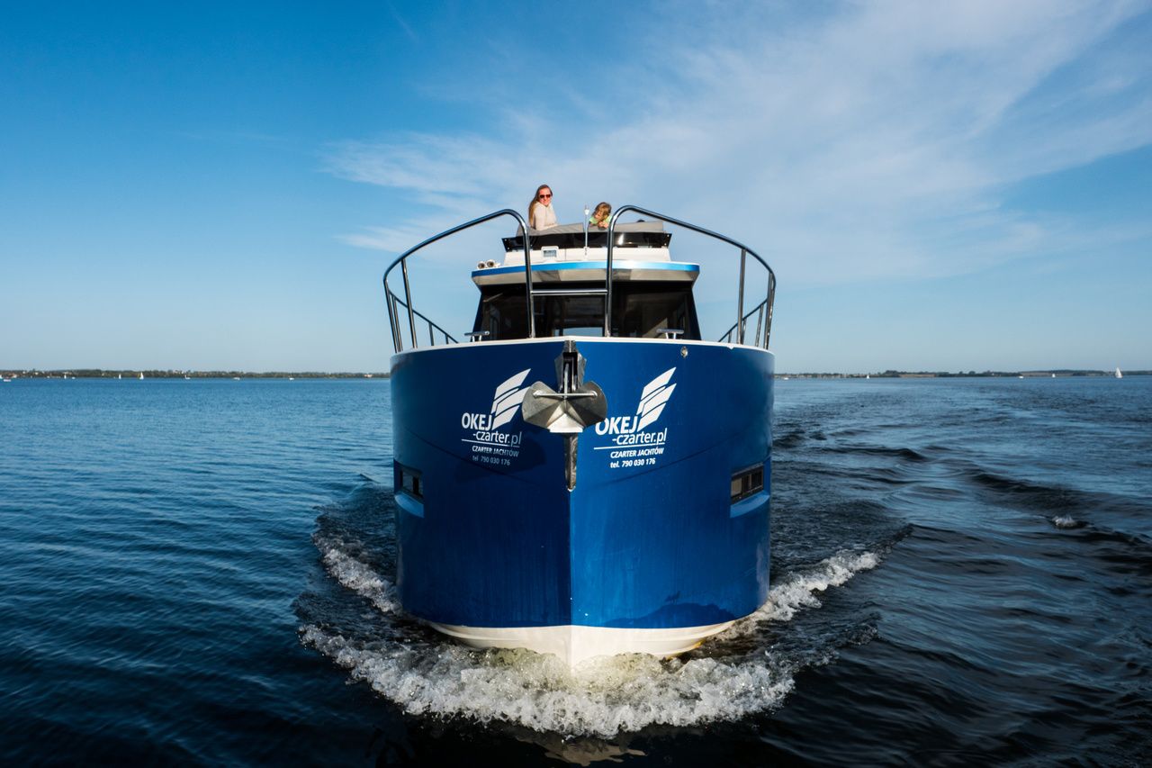 Cobra Yachts 40 | Grand Horizon