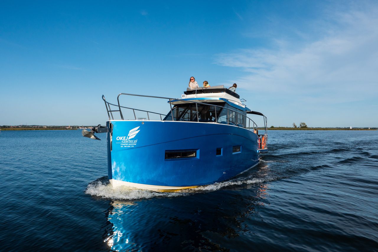 Cobra Yachts 40 | Grand Horizon