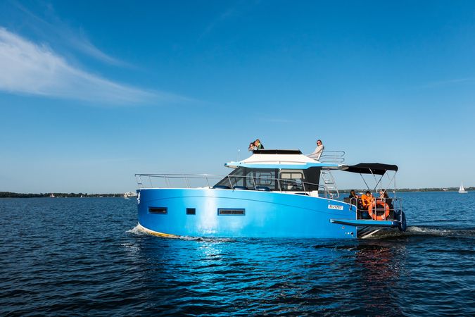 Cobra Yachts 40 | Grand Horizon