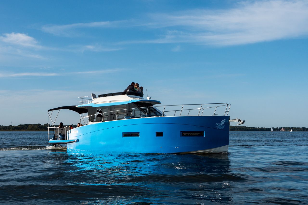 Cobra Yachts 40 | Grand Horizon