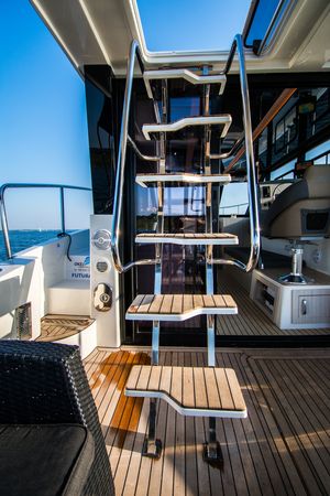 Cobra Yachts 40 | Grand Horizon