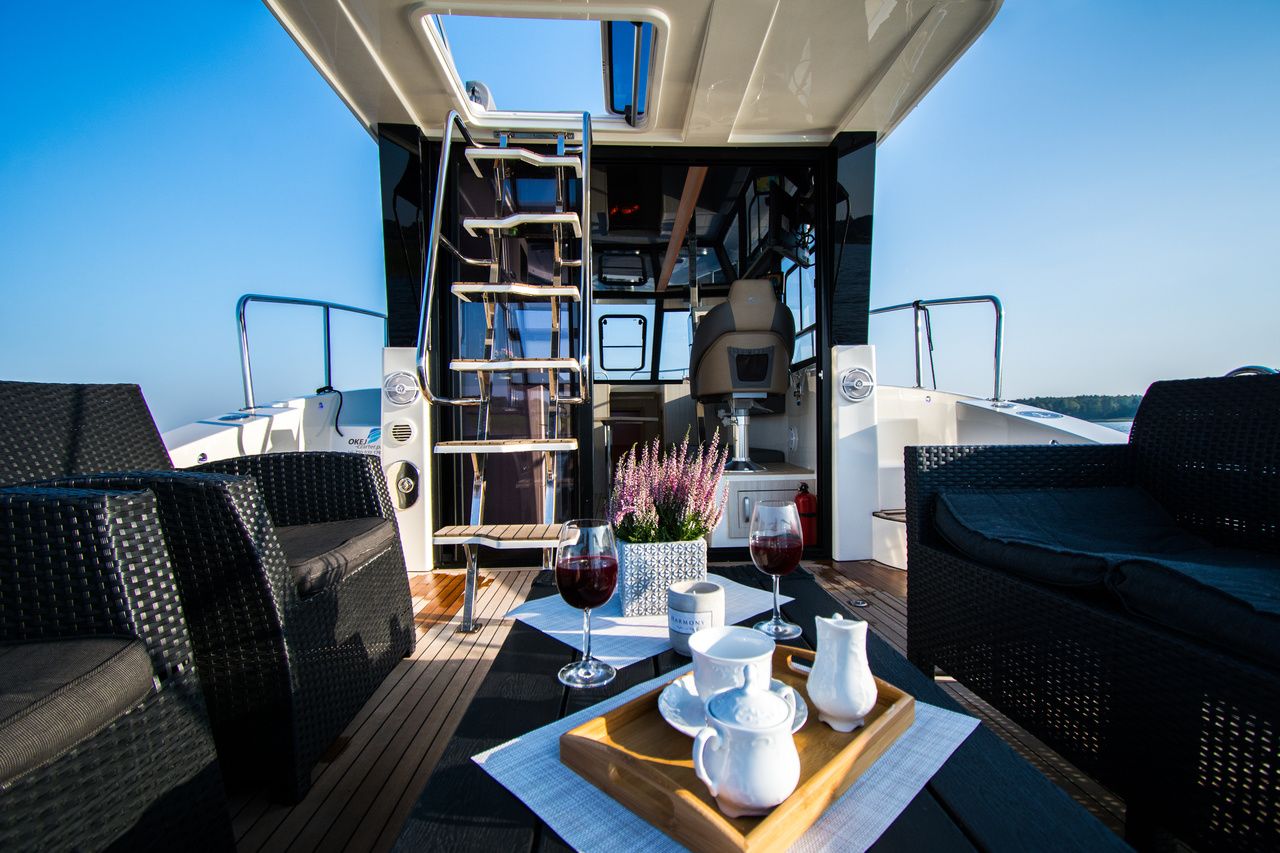 Cobra Yachts 40 | Grand Horizon