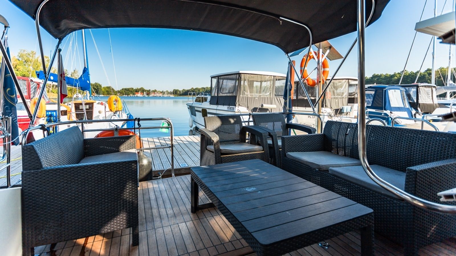 Cobra Yachts 40 | Bella Graphite