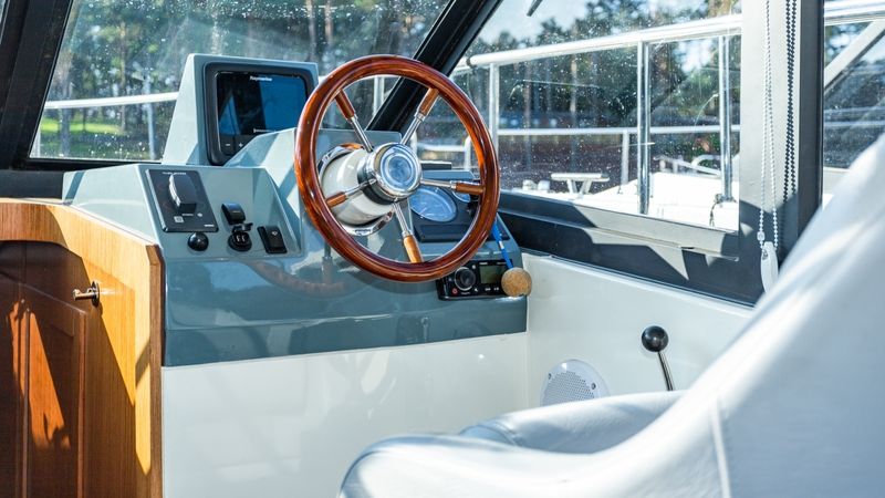 Cobra Yachts 40 | Bella Graphite
