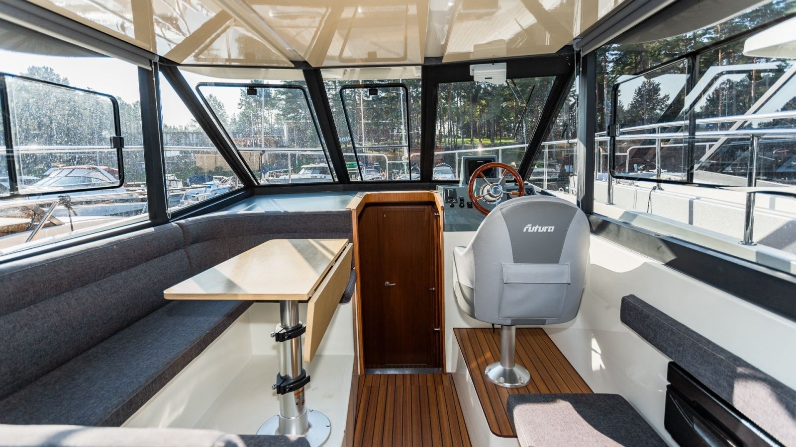 Cobra Yachts 40 | Bella Graphite