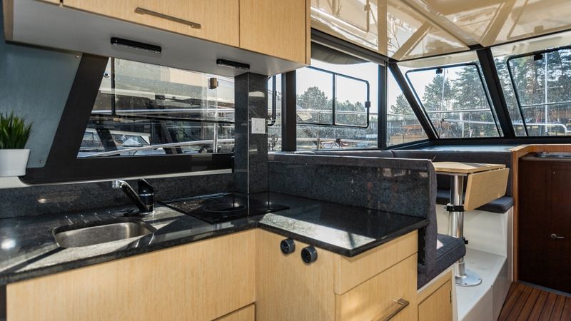 Cobra Yachts 40 | Bella Graphite