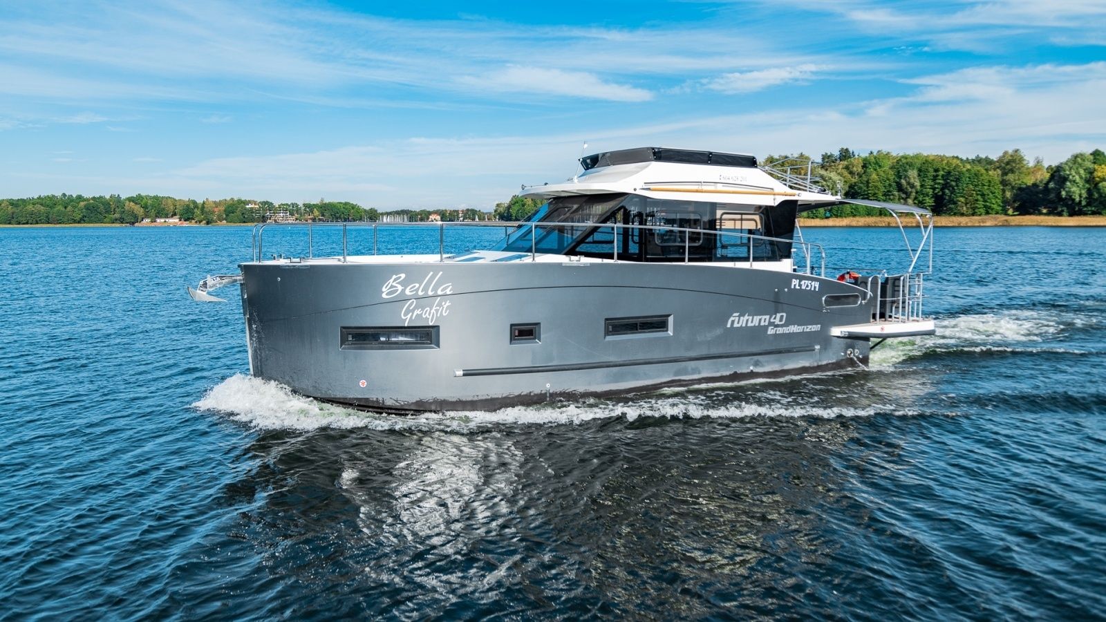 Cobra Yachts 40 | Bella Graphite