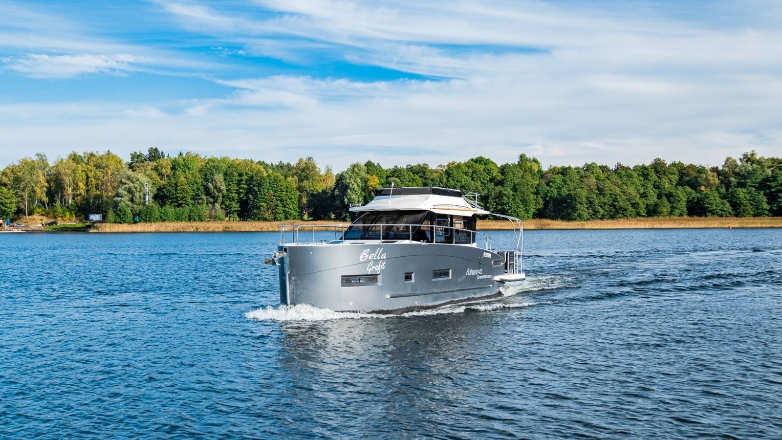 Cobra Yachts 40 | Bella Graphite