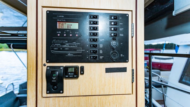 Cobra Yachts 36 | Bella Gold