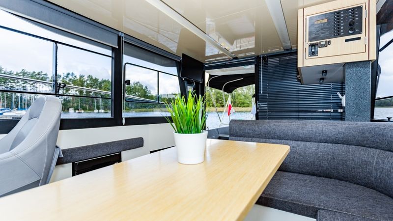 Cobra Yachts 36 | Bella Gold