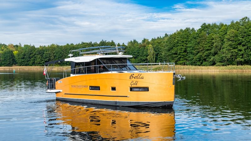 Cobra Yachts 36 | Bella Gold