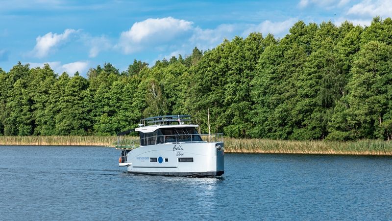 Cobra Yachts 36 | Bella Silver