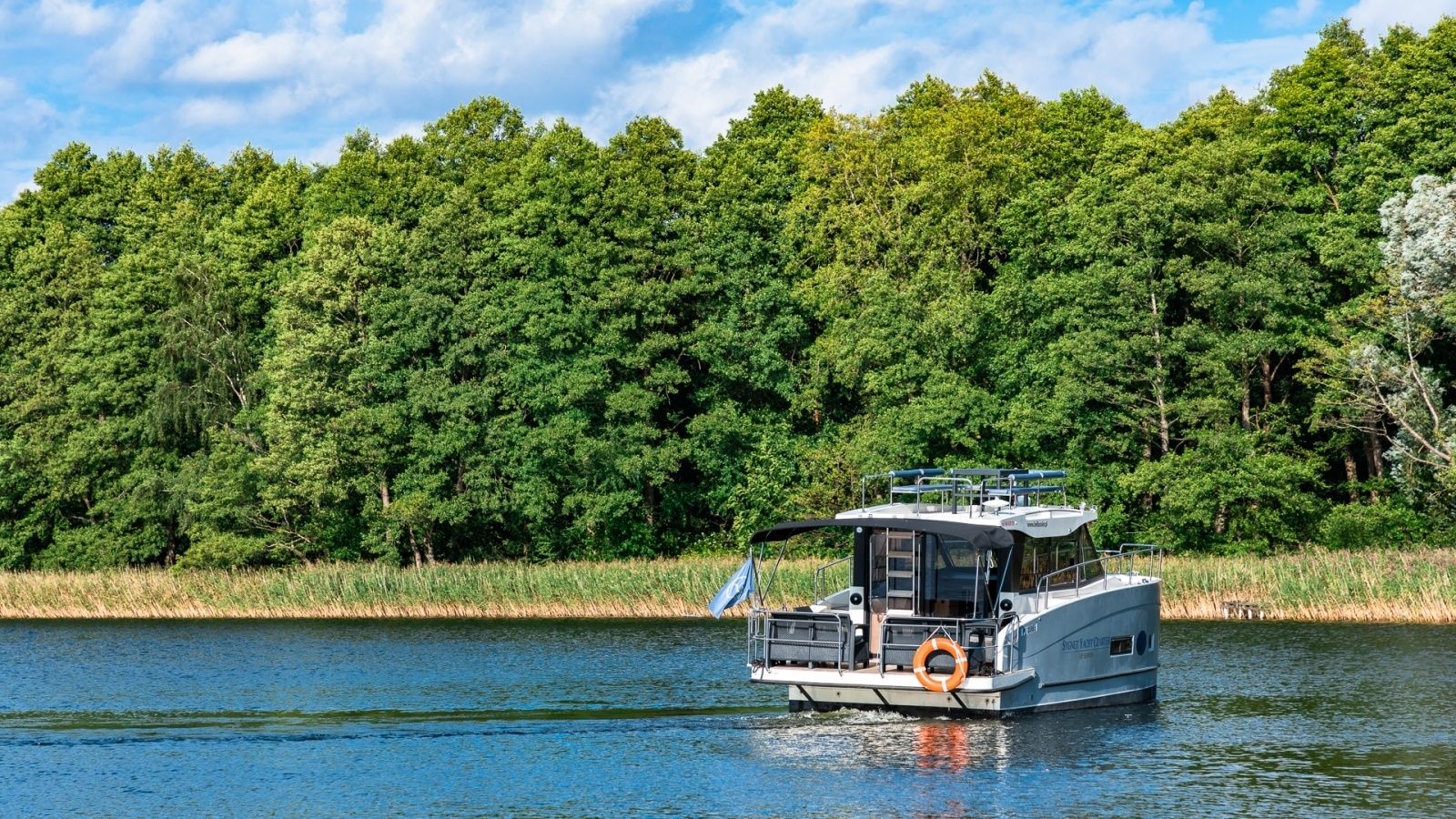 Cobra Yachts 36 | Bella Silver