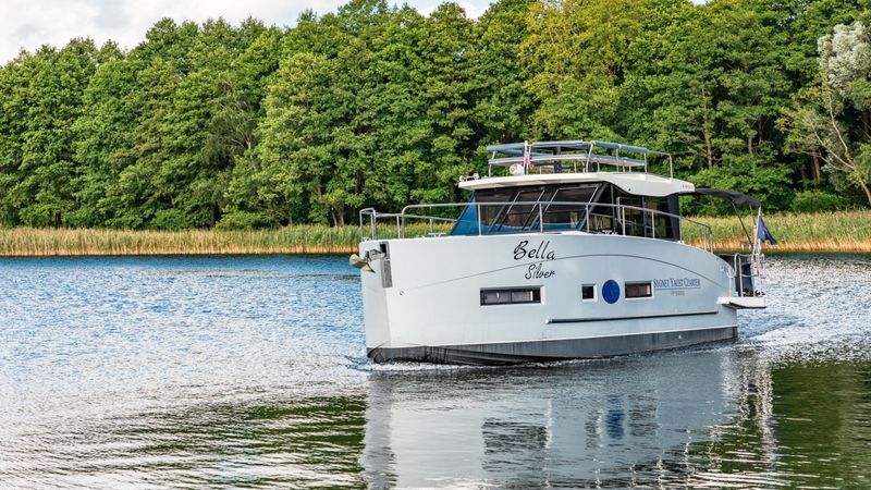 Cobra Yachts 36 | Bella Silver