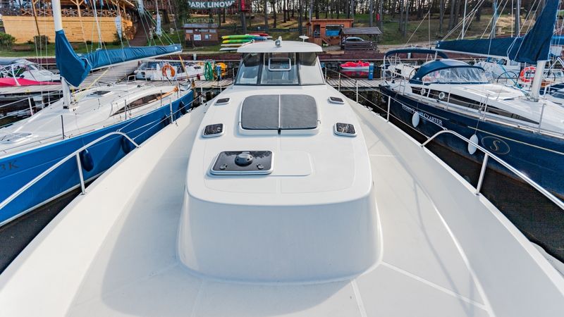 Delphia Nautika 1300 | Bella White