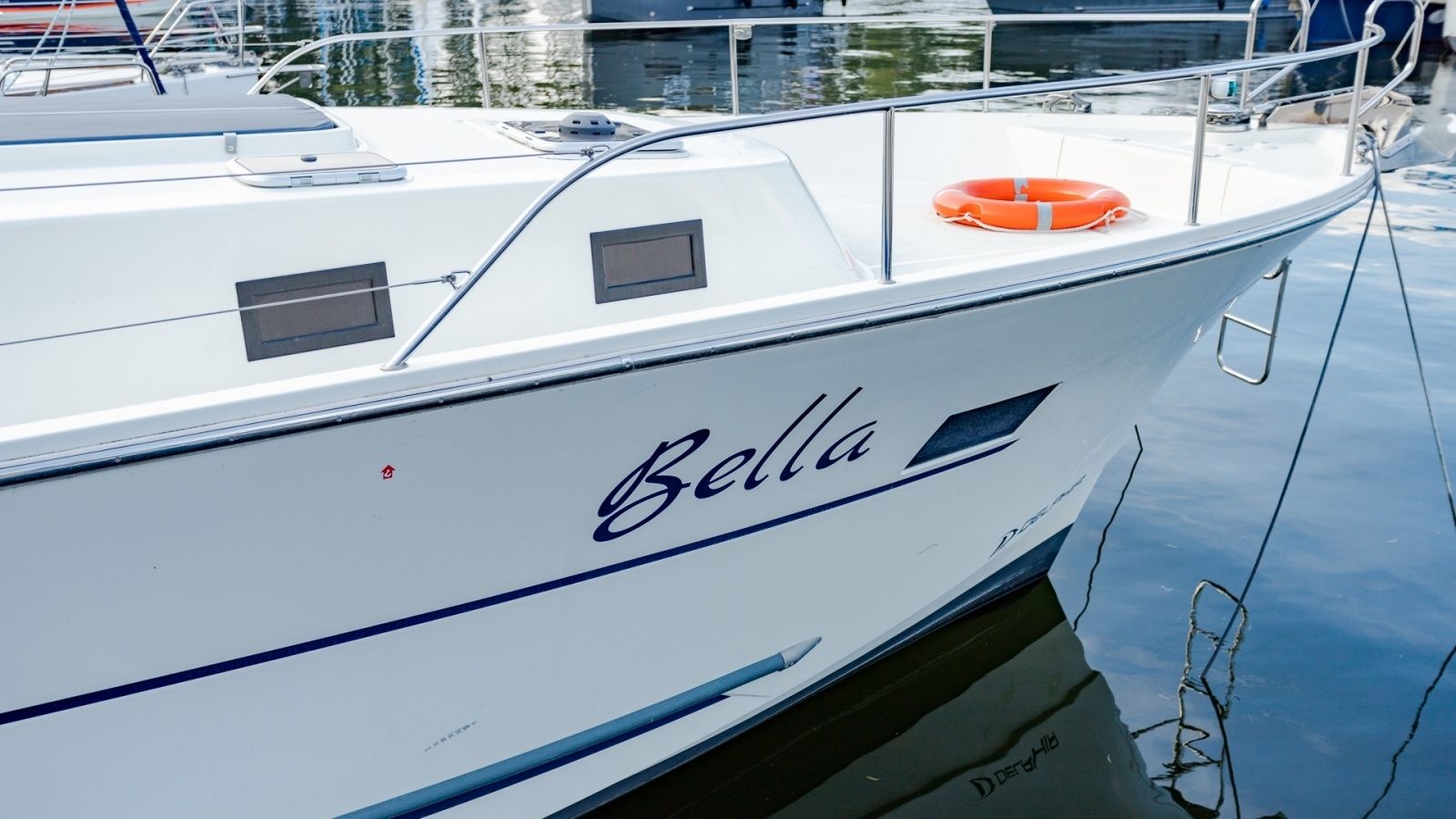 Delphia Nautika 1300 | Bella White