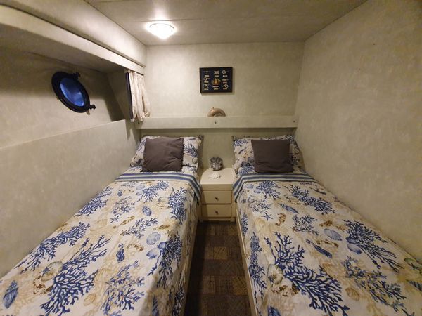 Canados 50 Fly | Rosmary 2