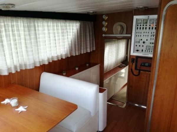 Canados 50 Fly | Rosmary 2