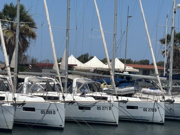 Beneteau Oceanis 35 | Guia